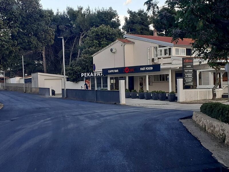 Datei:260521 Straße 3.jpg